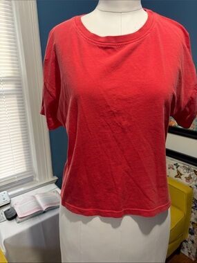 Women's Red Short-Sleeve Crewneck Tee Crop